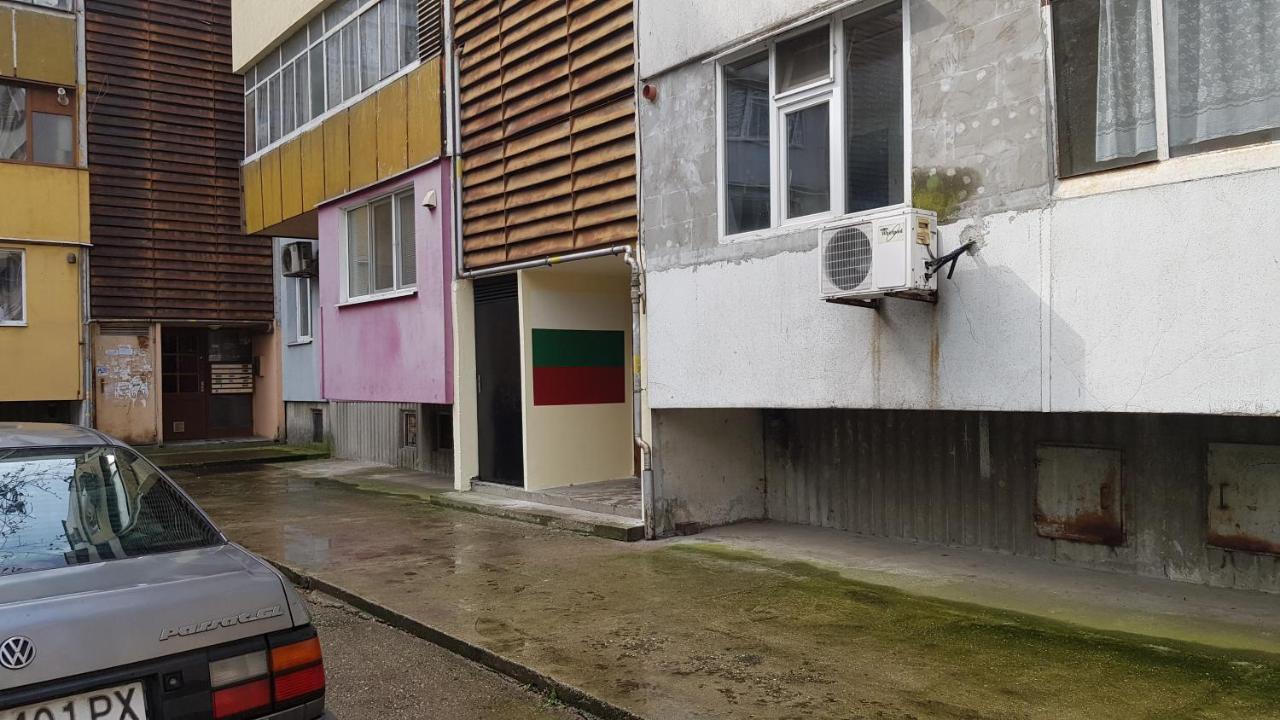 Апартамент За Гости Ива Ruse Extérieur photo